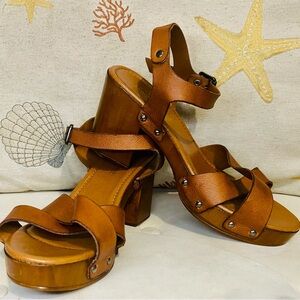 Brown Italian Leather SZ39 US 8.5 Sophia Milano Wooden Block Heel Sandals